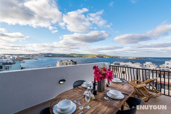 Seashells 2 bedroom Apartment with sunny terrace with stunning panoramic sea views by Getaways Malta Öne Çıkan Resim