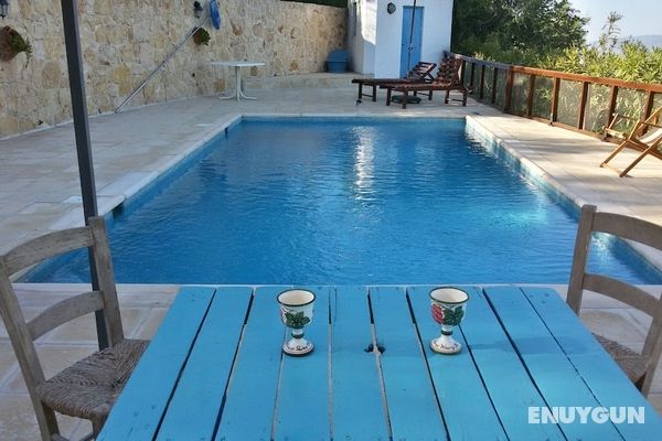 Secluded Restored Farmhouse With Private Pool, 2 Bedrooms and Free Car Öne Çıkan Resim