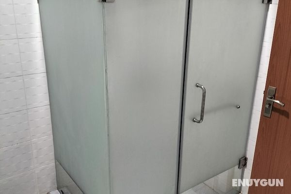 Self Contained Master Bedroom Apartment in Tema Banyo Tipleri