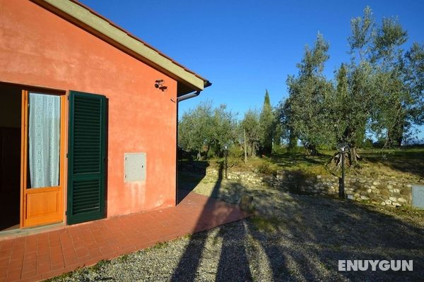 Semi-detached House in Traditional Agriturismo With Clear View of the Chianti Öne Çıkan Resim