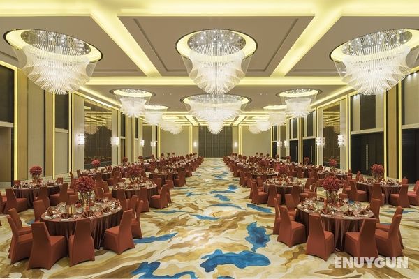 Sheraton Langfang Chaobai River Hotel Genel