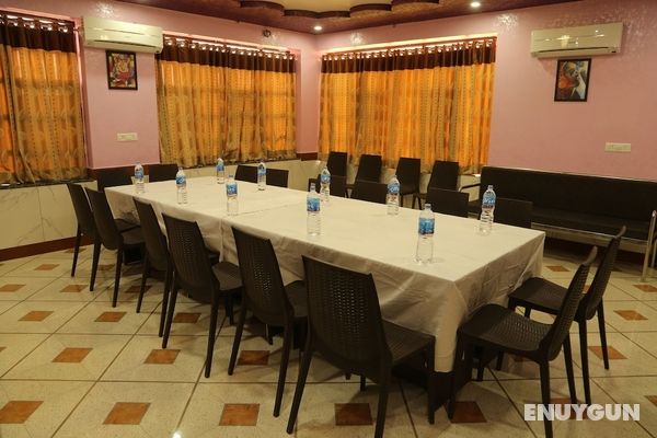 Hotel ShriRam Residency Genel