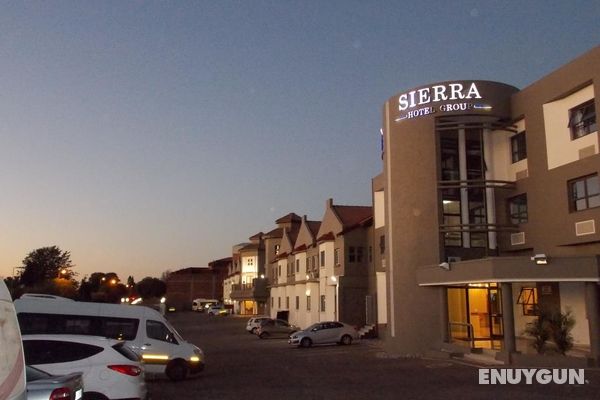 Sierra Square Hotel Genel