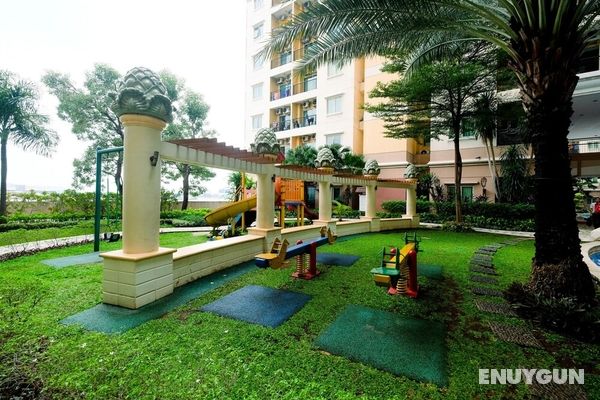 Simple Living 2BR Apartment City Home near MOI Kelapa Gading Genel