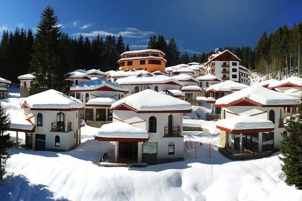 Ski Chalets at Pamporovo - an Affordable Village Holiday for Families or Groups Öne Çıkan Resim