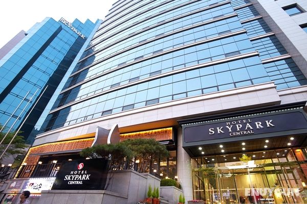 Skypark Central Myeongdong Genel