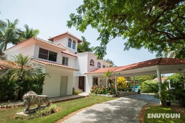 Sosua Vacation Villa In Town Walled and Private With Pool Öne Çıkan Resim