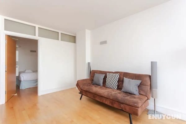 Spacious 2 Bedroom Flat on Bermondsey St Oda Düzeni