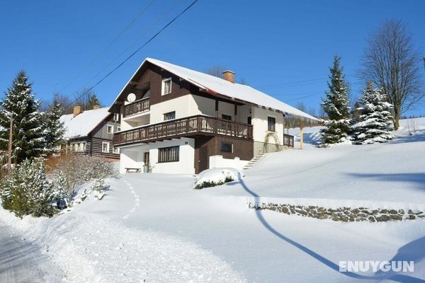 Spacious Cottage in the Giant Mountains, Near the Ski Slopes Öne Çıkan Resim