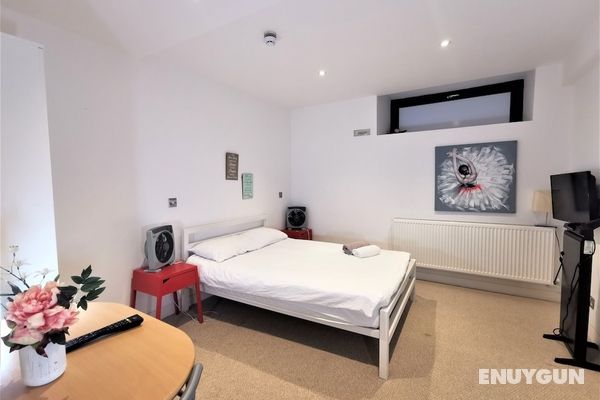 Spacious Double Room with en-suite - 2c Öne Çıkan Resim
