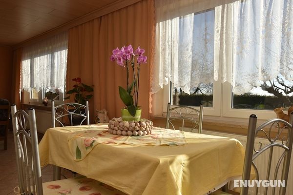 Spacious Apartment in Brusow With Garden Yerinde Yemek