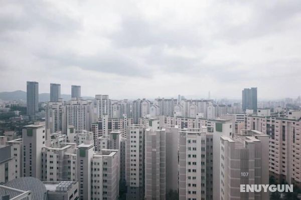 Spacious Apartment in Central Seoul Öne Çıkan Resim