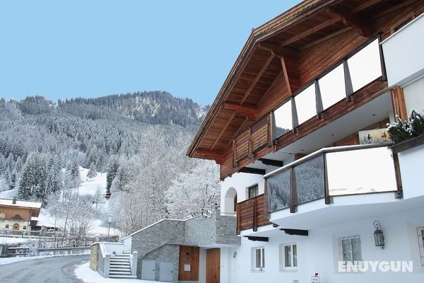 Spacious Apartment in Kitzbuhel near Ski Lift Öne Çıkan Resim