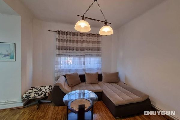 Spacious Apartment In The Centre Of The Capital Öne Çıkan Resim