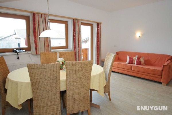 Spacious Apartment in Uderns near Ski Area Yerinde Yemek