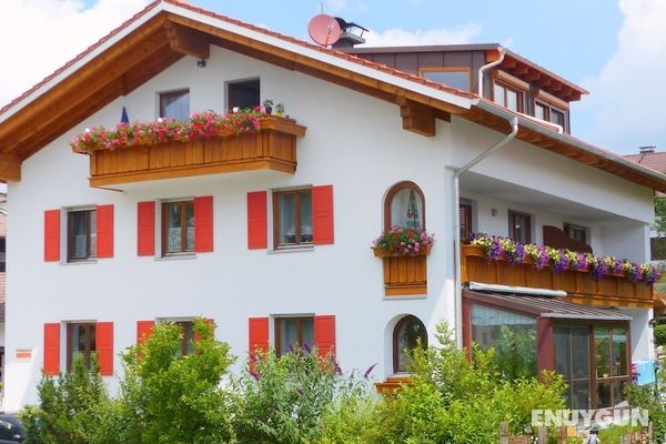 Spacious, Inviting Apartment Near Fussen in the Allgau Region in Bavaria Öne Çıkan Resim