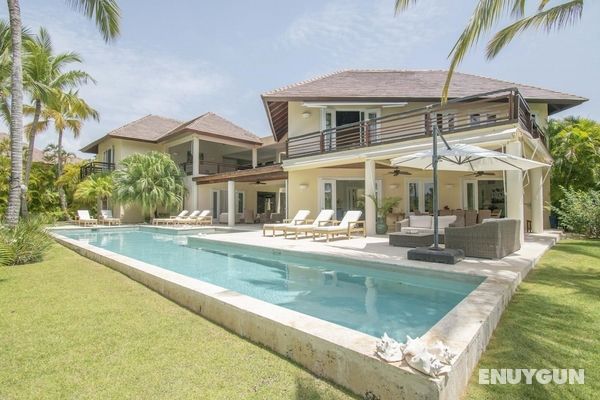 Spacious Lake Front Villa With In-room Jacuzzis in Luxury Golf and Beach Resort Öne Çıkan Resim