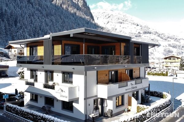 Spacious Apartment Near Ski Area in Mayrhofen Öne Çıkan Resim