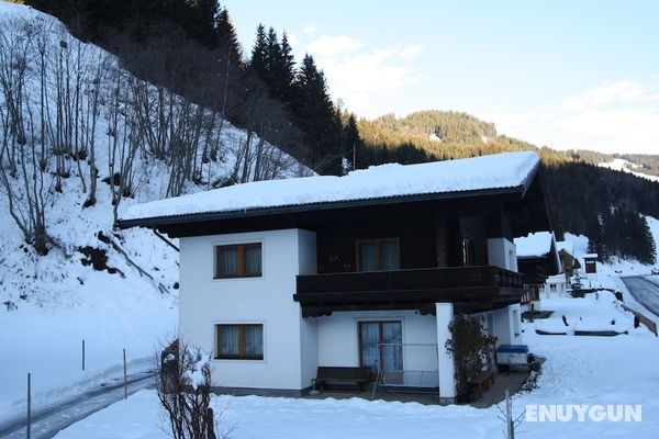 Spacious Apartment near Ski Area in Salzburg Öne Çıkan Resim