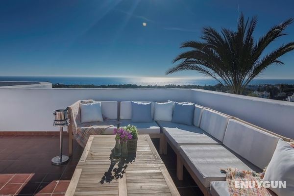 Spacious Villa With Impressive Views Öne Çıkan Resim