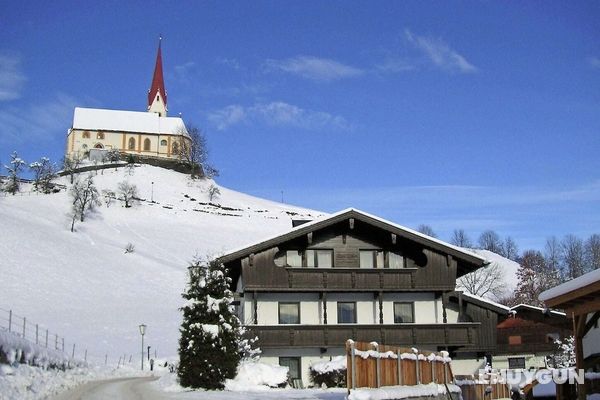 Splendid Apartment in Fugen near Ski Area Öne Çıkan Resim