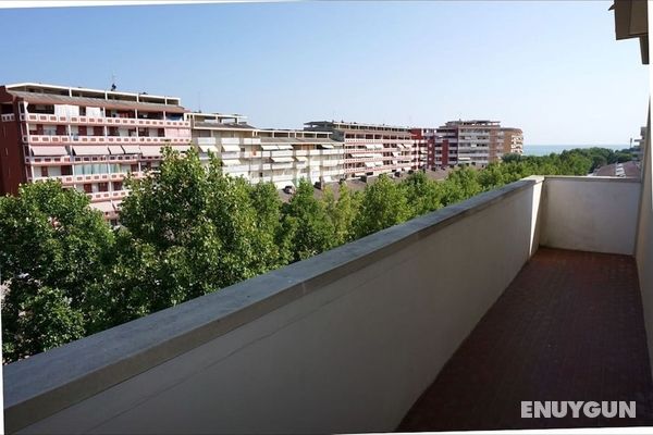 Splendid Three-room Apartment With Terrace- Ac by Beahost Rentals Dış Mekan