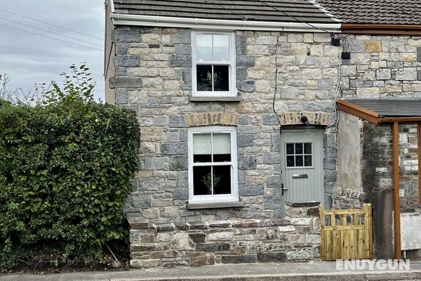 Stunning 2-bed Cottage in Penderyn, Brecon Beacons Öne Çıkan Resim