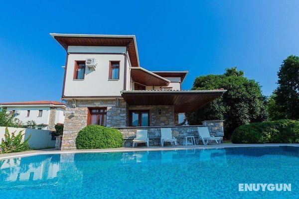 Stunning 4-bed Villa Celik 4 Bedrooms all Ensuite Öne Çıkan Resim