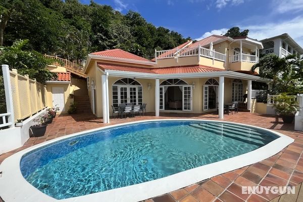 Stunning 4-bed Villa in Gros Islet, St Lucia Öne Çıkan Resim