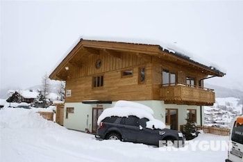 Stunning Holiday Home With Balcony, Ski Storage, Parking Öne Çıkan Resim