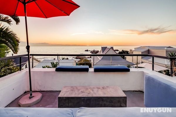 Stylish Holiday Home With Private Pool and Ocean Views J Blue Öne Çıkan Resim