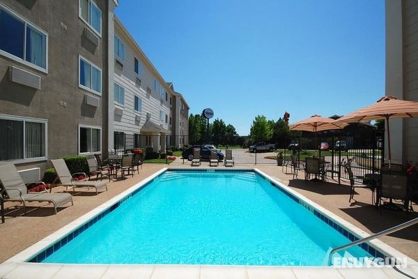 Suburban Extended Stay DFW Airport North Genel