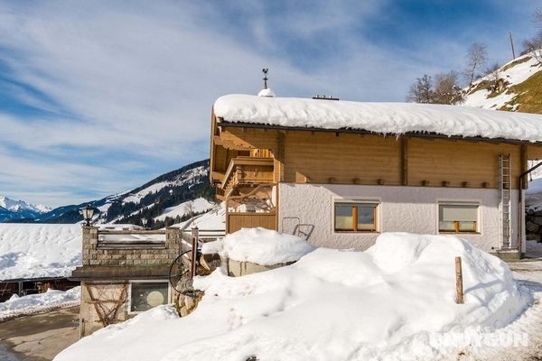 Sunlit Apartment near Ski Area in Hollersbach im Pinzgau Öne Çıkan Resim