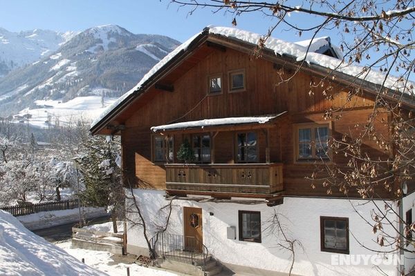 Sunlit Apartment near Ski Area in Mittersill Öne Çıkan Resim