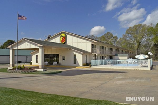 Super 8 by Wyndham Clarksville AR Genel