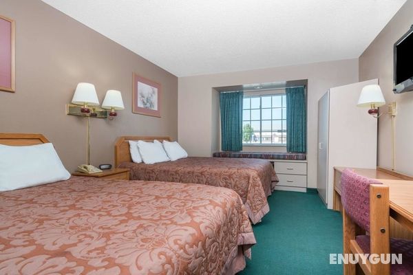 Super 8 by Wyndham Fargo Airport Genel