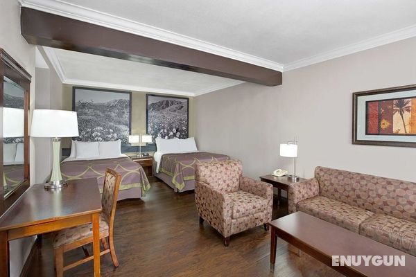 Super 8 by Wyndham Los Angeles-Culver City Area Genel