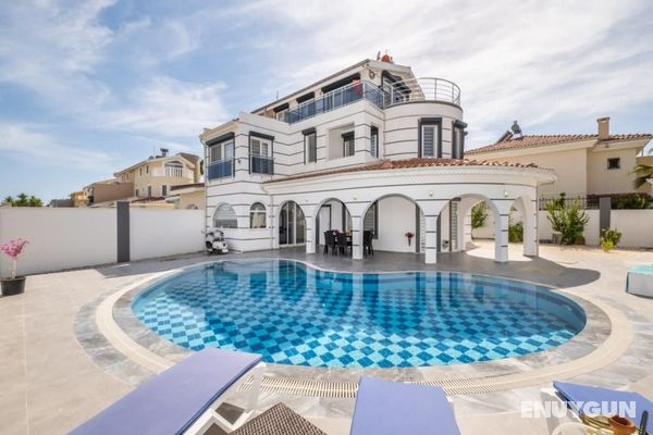 Superb Villa With Private Pool in Antalya Öne Çıkan Resim