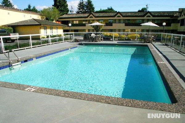SureStay by Best Western North Vancouver Capilano Genel