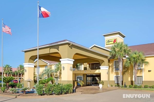 SureStay Plus Hotel by Best Western Alvin Genel