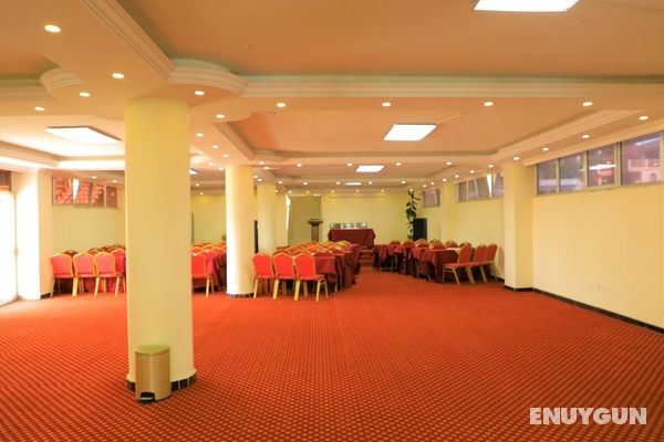 Tewodros Belay International Hotel Genel