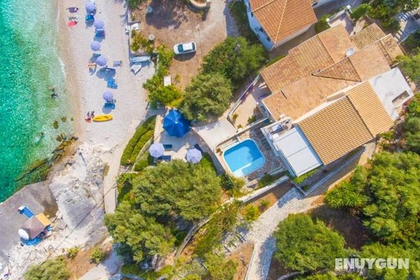 Villa Thalassa Large Private Pool Walk to Beach Sea Views A C Wifi Car Not Required - 920 Öne Çıkan Resim