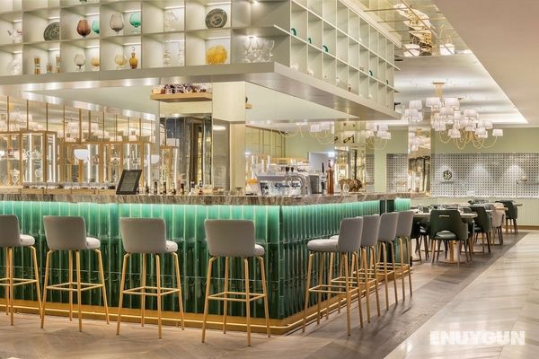 The Emerald House Lisbon, Curio Collection By Hilton Genel