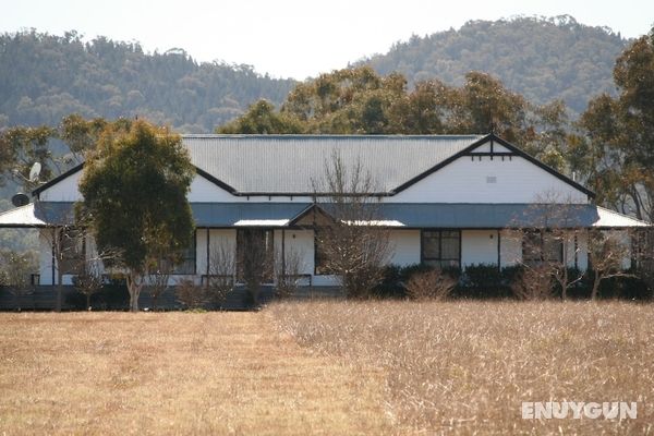 The Farmhouse at Blue Wren Wines Öne Çıkan Resim
