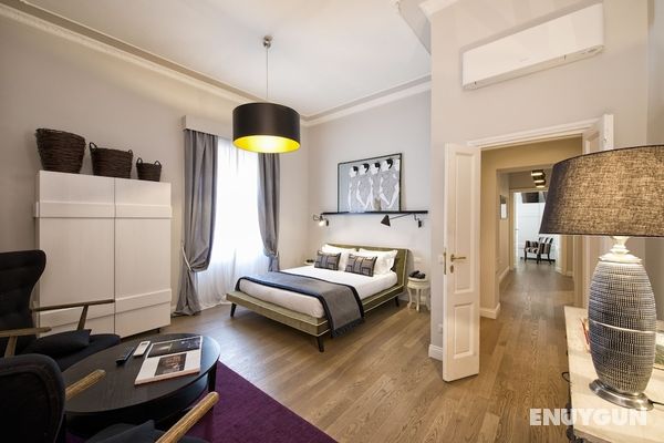 The Independent Suites Öne Çıkan Resim