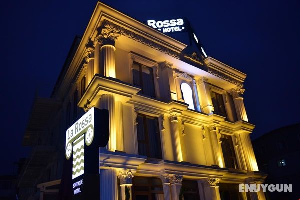 The La Rossa Hotel Genel