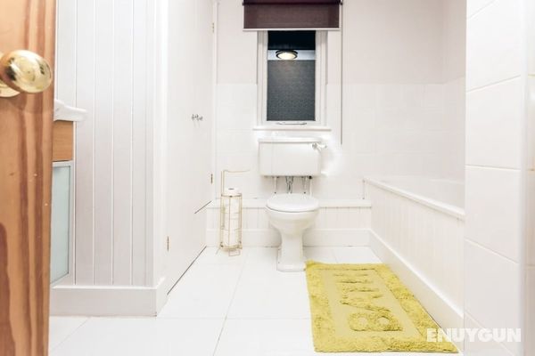 The Modern Classic - Contemporary Elegant 3bdr Home Banyo Tipleri