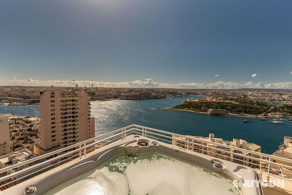 THE Most Incredible View IN Malta, INC Pool Öne Çıkan Resim