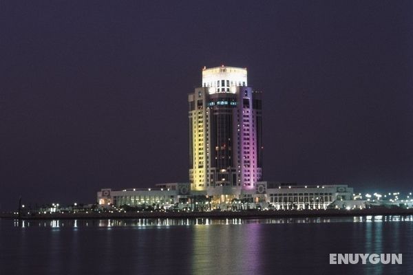 The Ritz-Carlton, Doha Genel