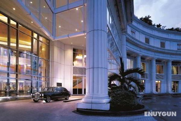 The Ritz-Carlton Jakarta, Mega Kuningan Genel